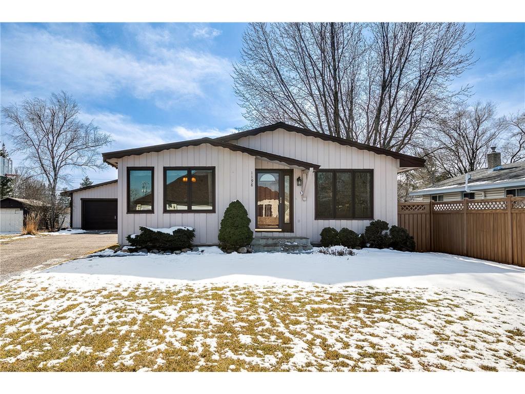 1198 Frisbie Avenue Maplewood MN 55109 6488900 image1