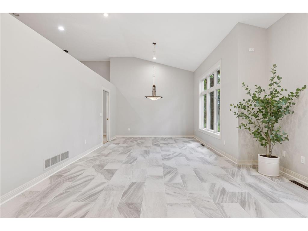 11984 Saint Albans Hollow Drive Minnetonka MN 55305 6773260 image12
