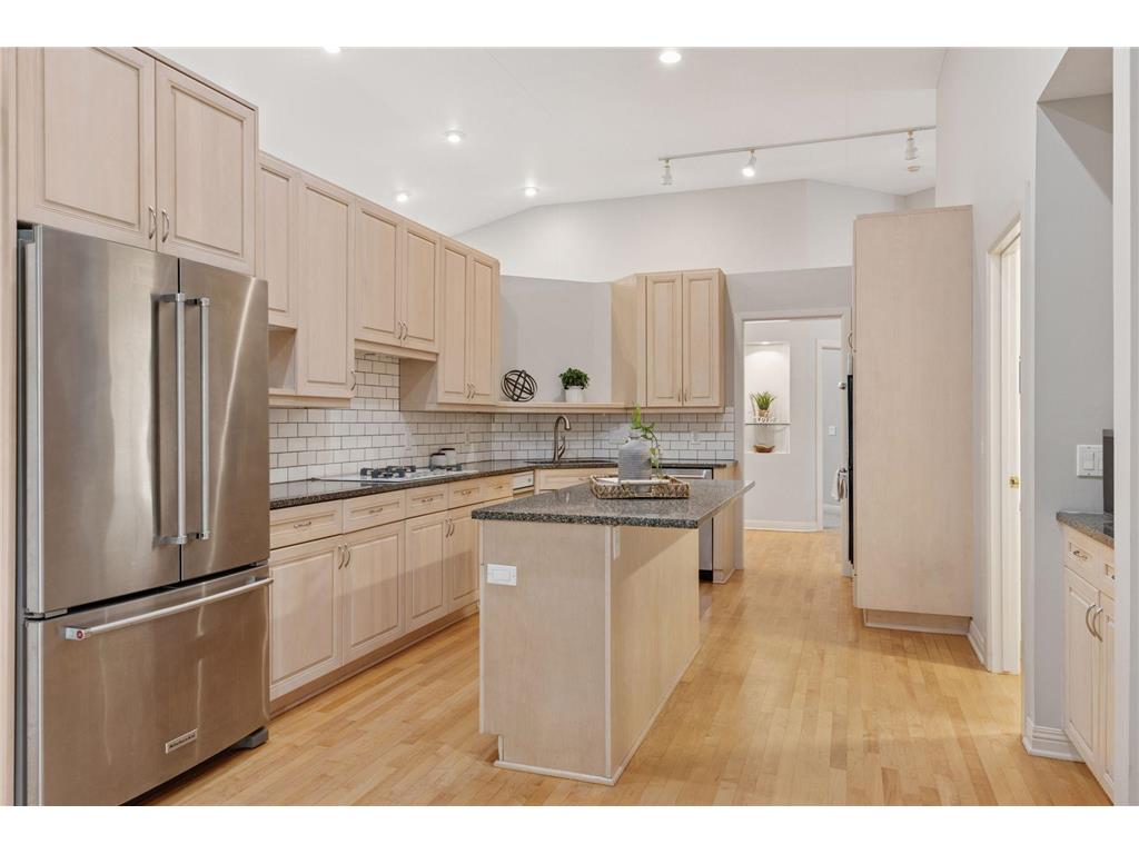 11984 Saint Albans Hollow Drive Minnetonka MN 55305 6773260 image26