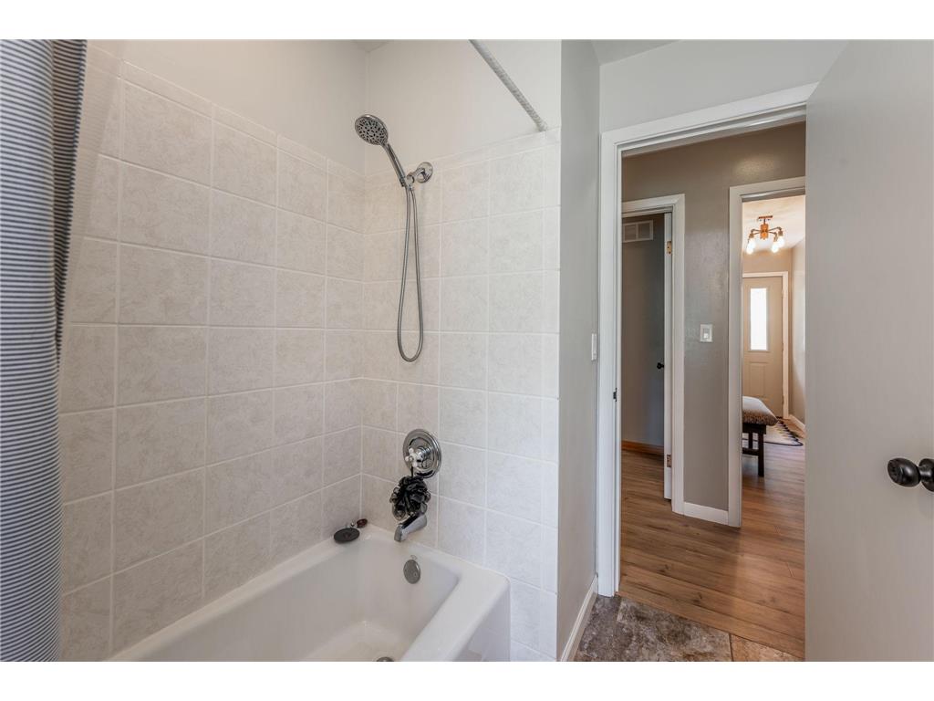 11990 380th Avenue Blue Earth MN 56013 7089938 image17