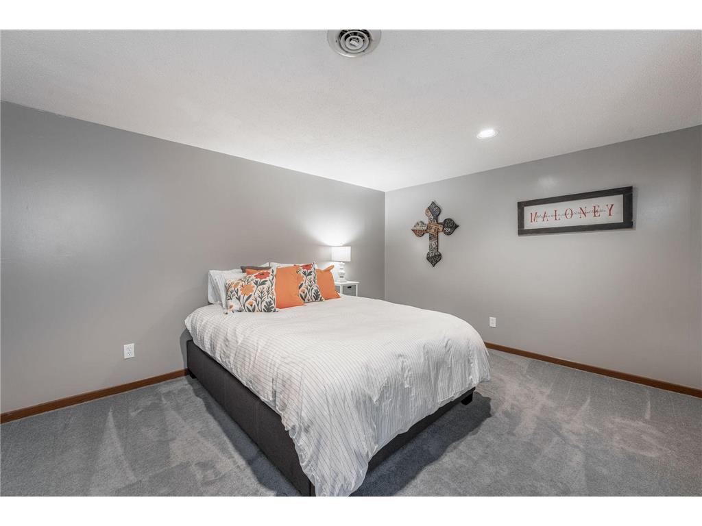 11990 380th Avenue Blue Earth MN 56013 7089938 image29