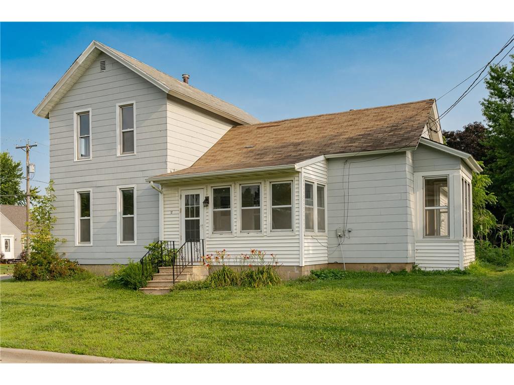 12 3rd Street SE Dodge Center MN 55927 6770902 image1