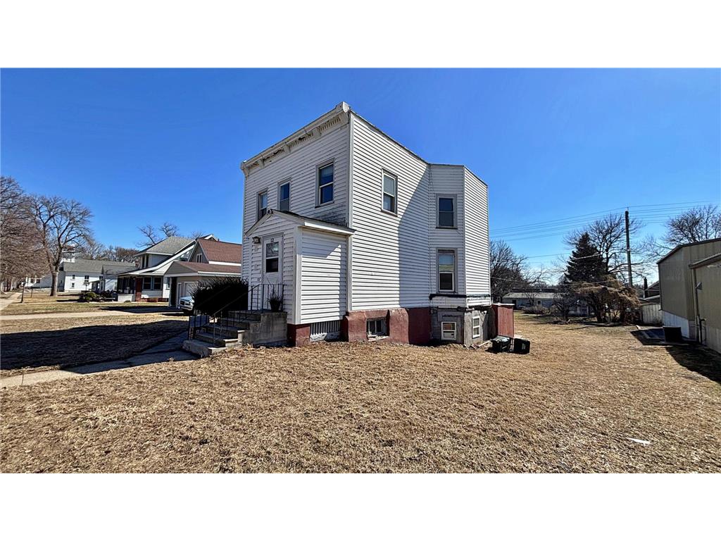 12 E Main Street Madelia MN 56062 6804535 image4