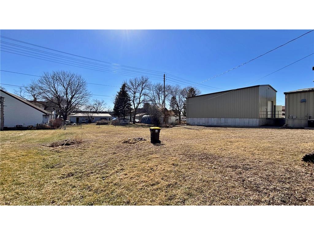 12 E Main Street Madelia MN 56062 6804535 image8