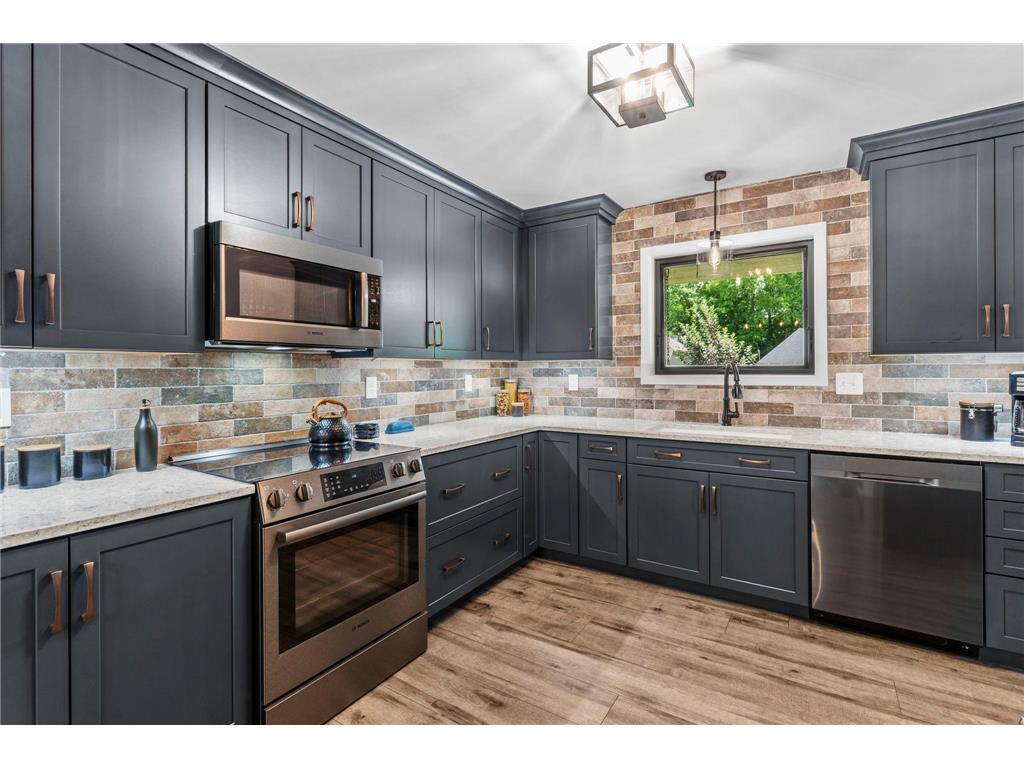 12 Oak Shore Drive Burnsville MN 55306 7084871 image8