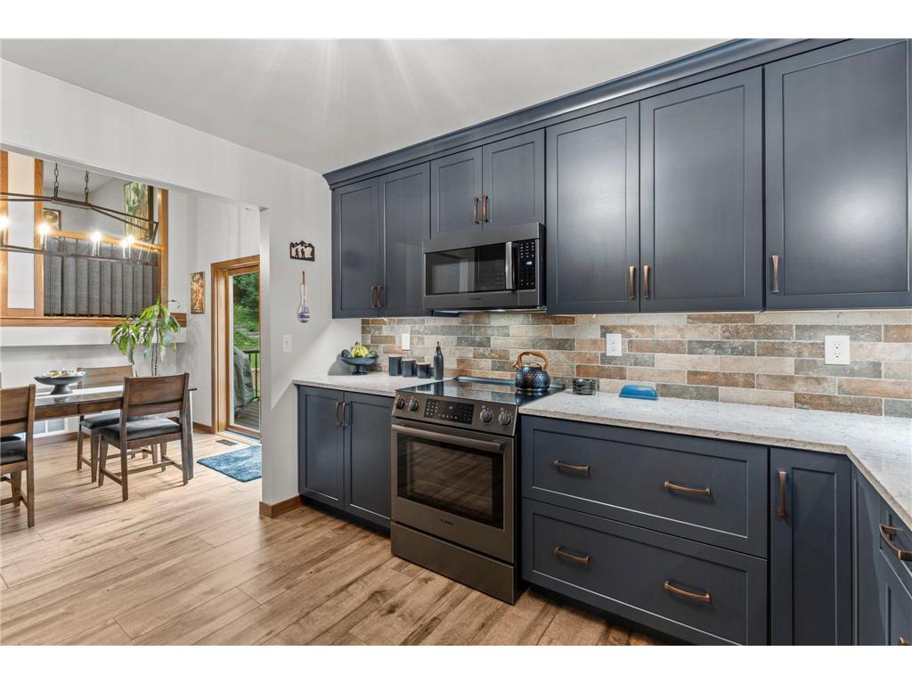 12 Oak Shore Drive Burnsville MN 55306 7084871 image9