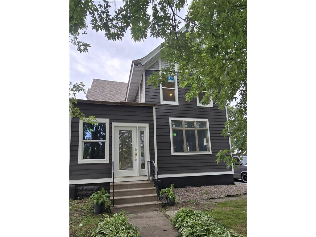 12 Oakley Avenue Saint Paul MN 55104 7110203 image1