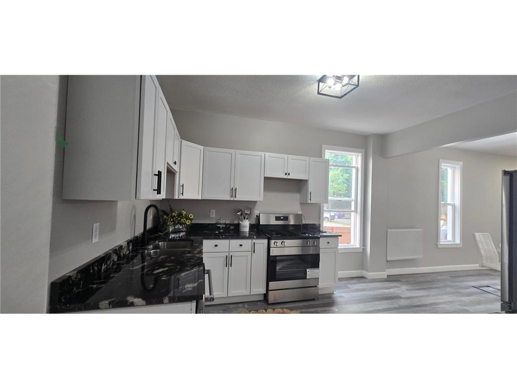 12 Oakley Avenue Saint Paul MN 55104 7110203 image12