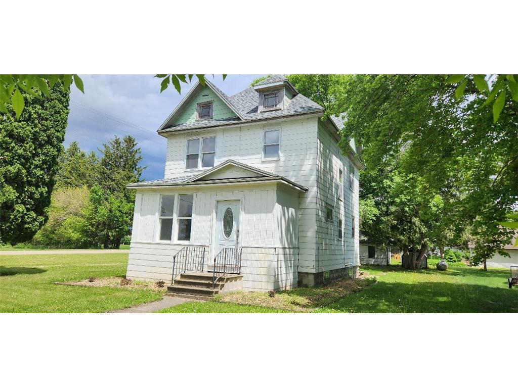 12 S Quinn Street Bricelyn MN 56014 6729933 image1