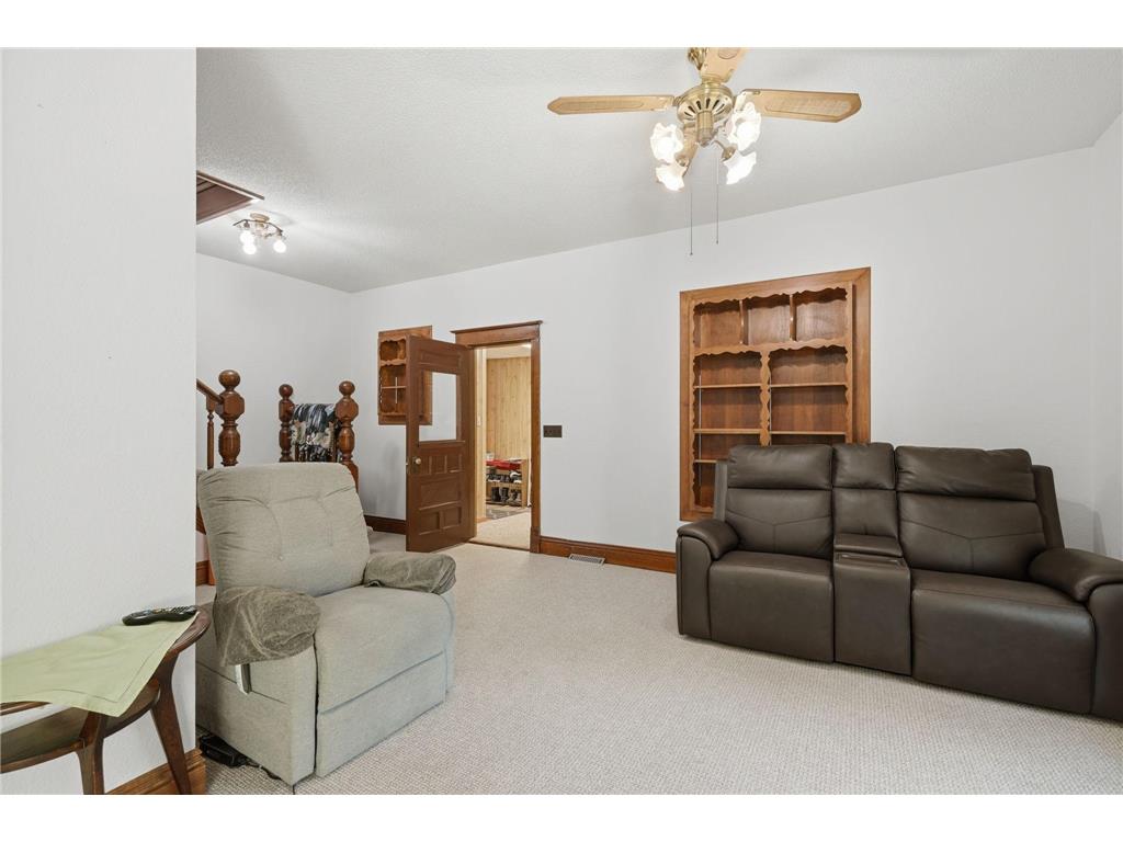 120 3rd Street W Hector MN 55342 7096388 image5