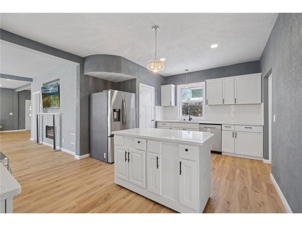 120 4th Avenue E Shakopee MN 55379 7038467 image10