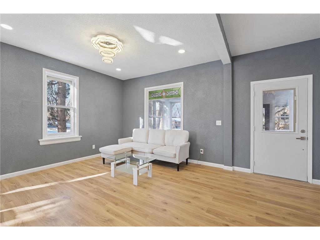 120 4th Avenue E Shakopee MN 55379 7038467 image14