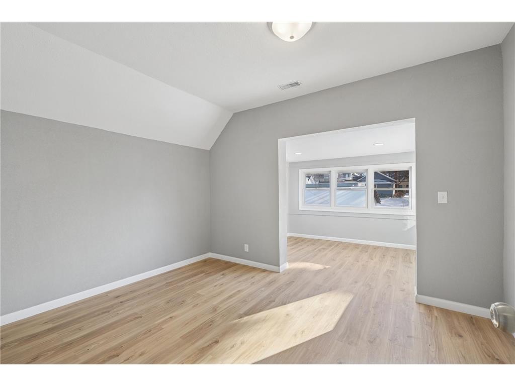 120 4th Avenue E Shakopee MN 55379 7038467 image18