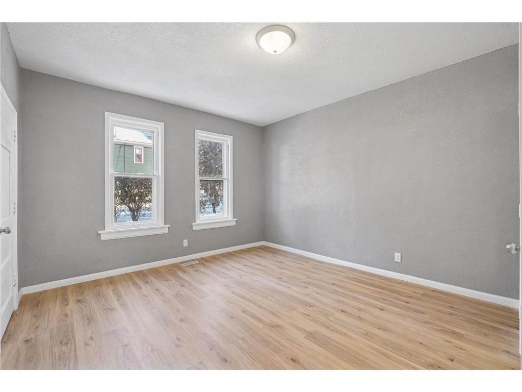 120 4th Avenue E Shakopee MN 55379 7038467 image21