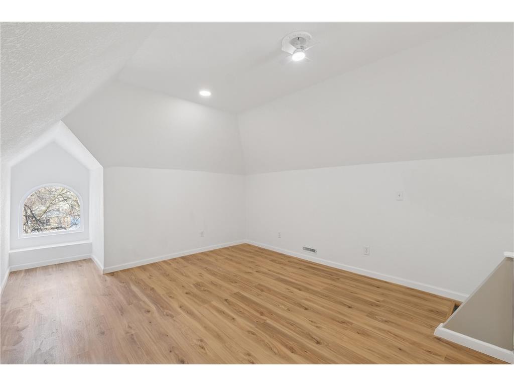 120 4th Avenue E Shakopee MN 55379 7038467 image24