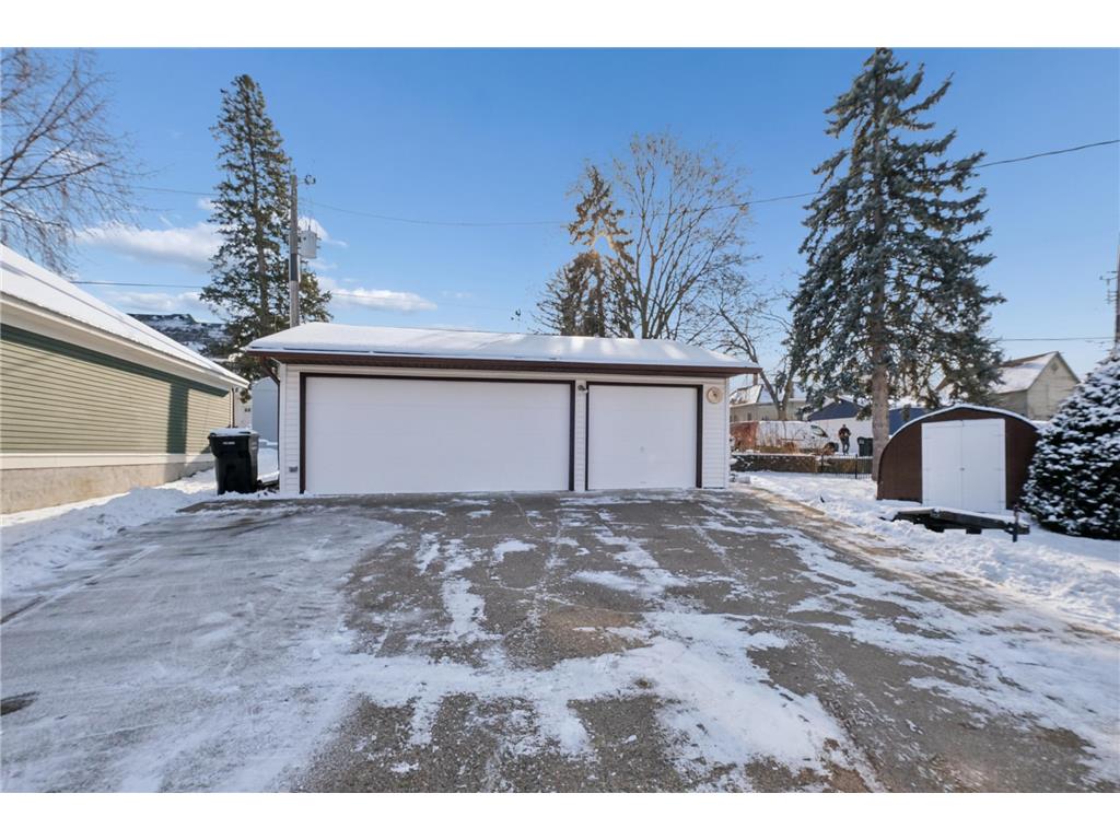 120 4th Avenue E Shakopee MN 55379 7038467 image33