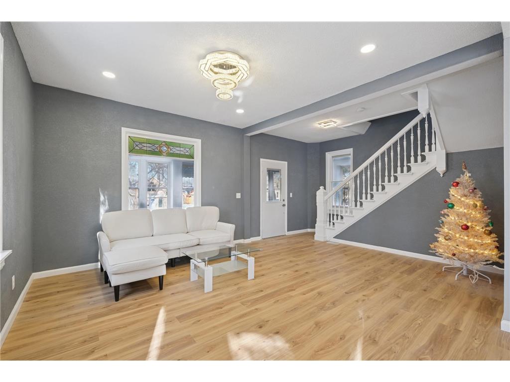 120 4th Avenue E Shakopee MN 55379 7038467 image5