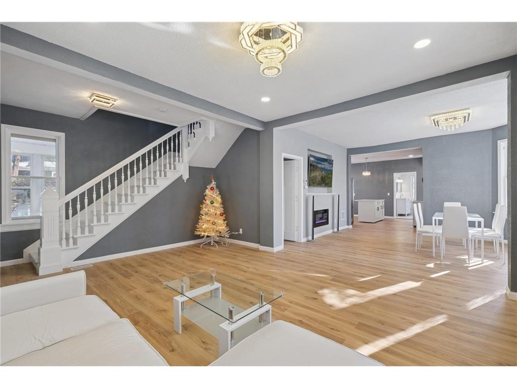 120 4th Avenue E Shakopee MN 55379 7038467 image6