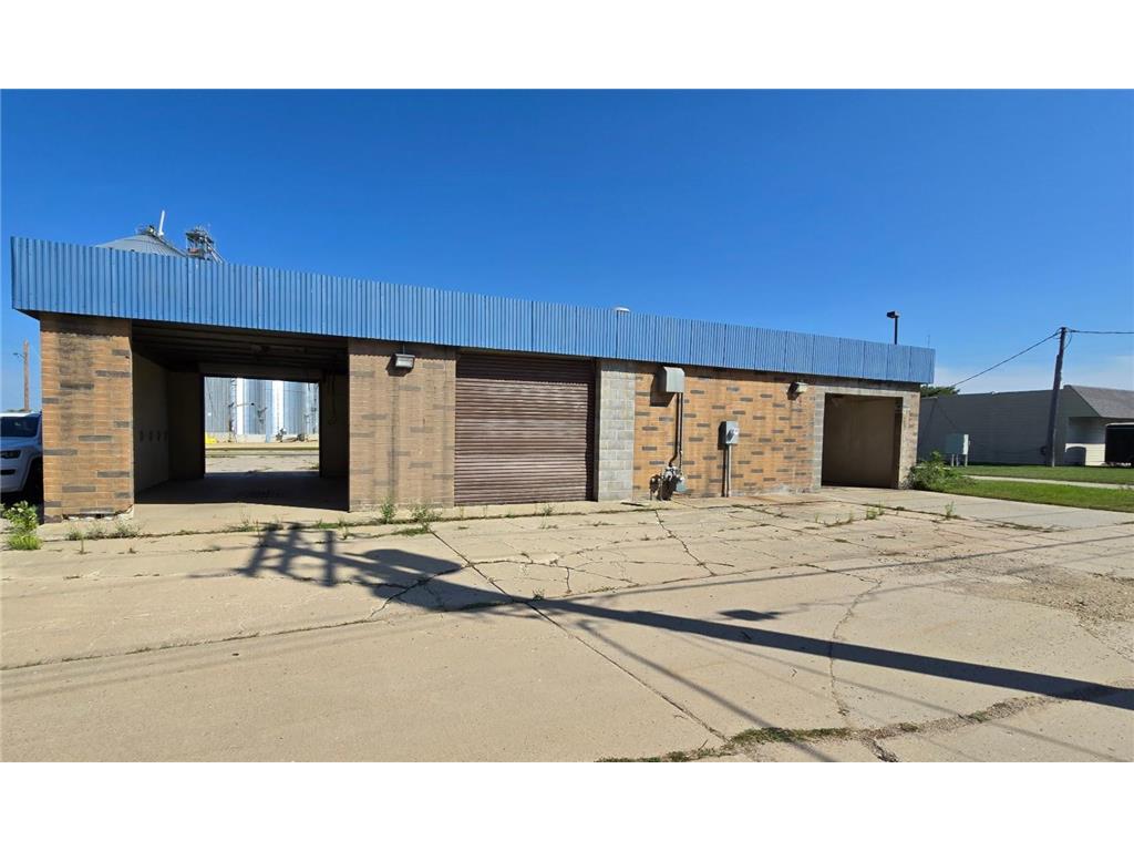 120 8th Avenue NE Pipestone MN 56164 7039432 image13