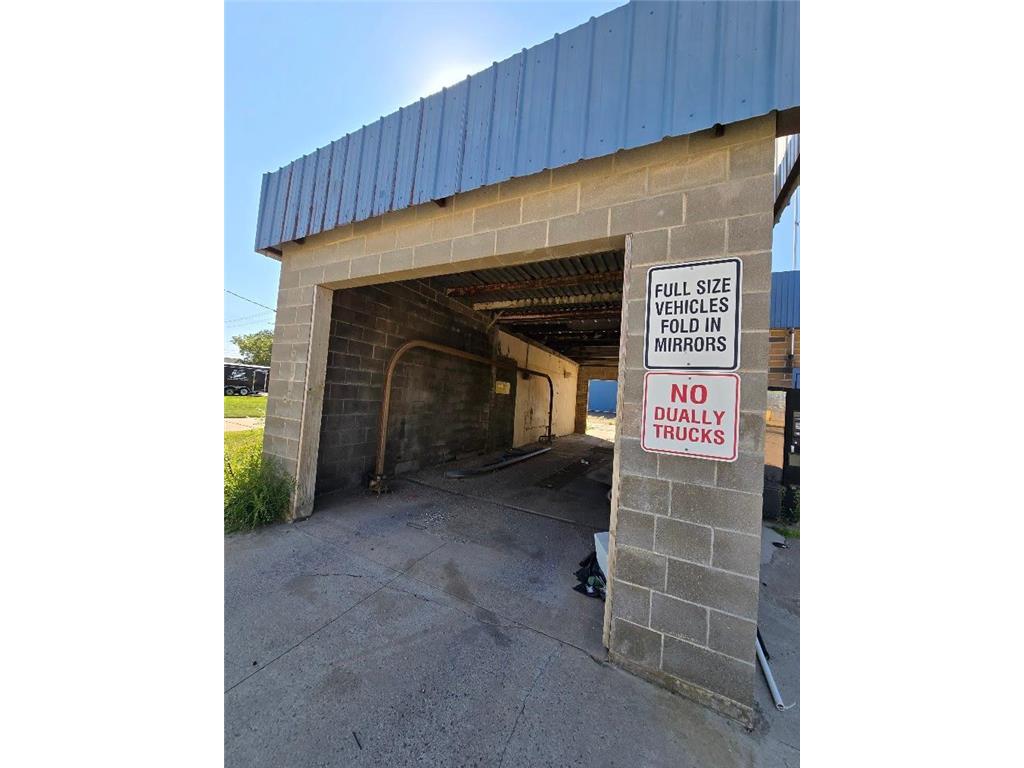 120 8th Avenue NE Pipestone MN 56164 7039432 image4