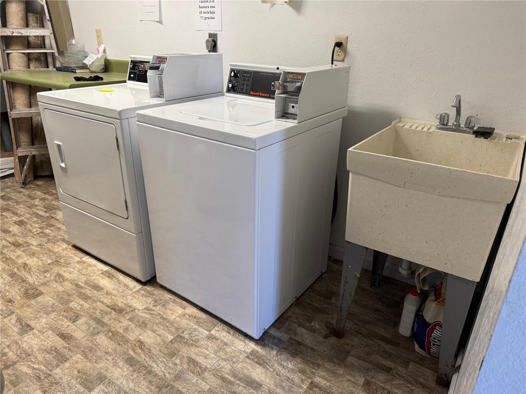 120 E 13th Street Blue Earth MN 56013 7096552 image37