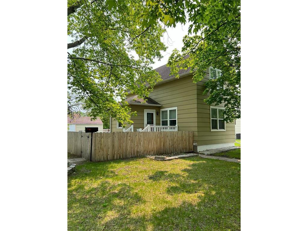 120 Merriam Avenue N Thief River Falls MN 56701 6729539 image1