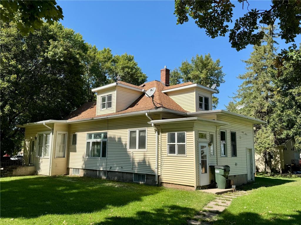 120 Park Avenue W Renville MN 56284 6789137 image1