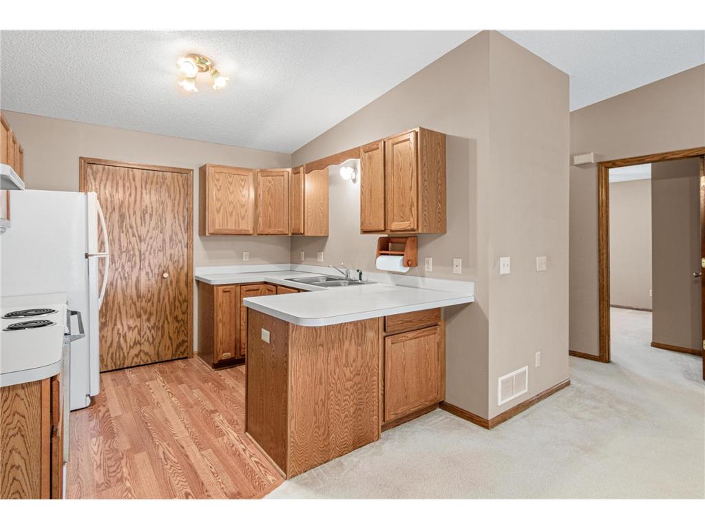 120 Ruth Street N #1 Saint Paul MN 55119 7083803 image8