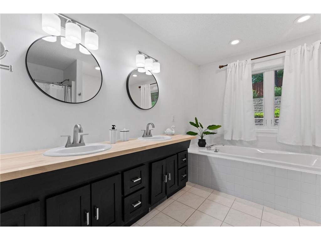 120 W 136th Street Burnsville MN 55337 7104352 image21