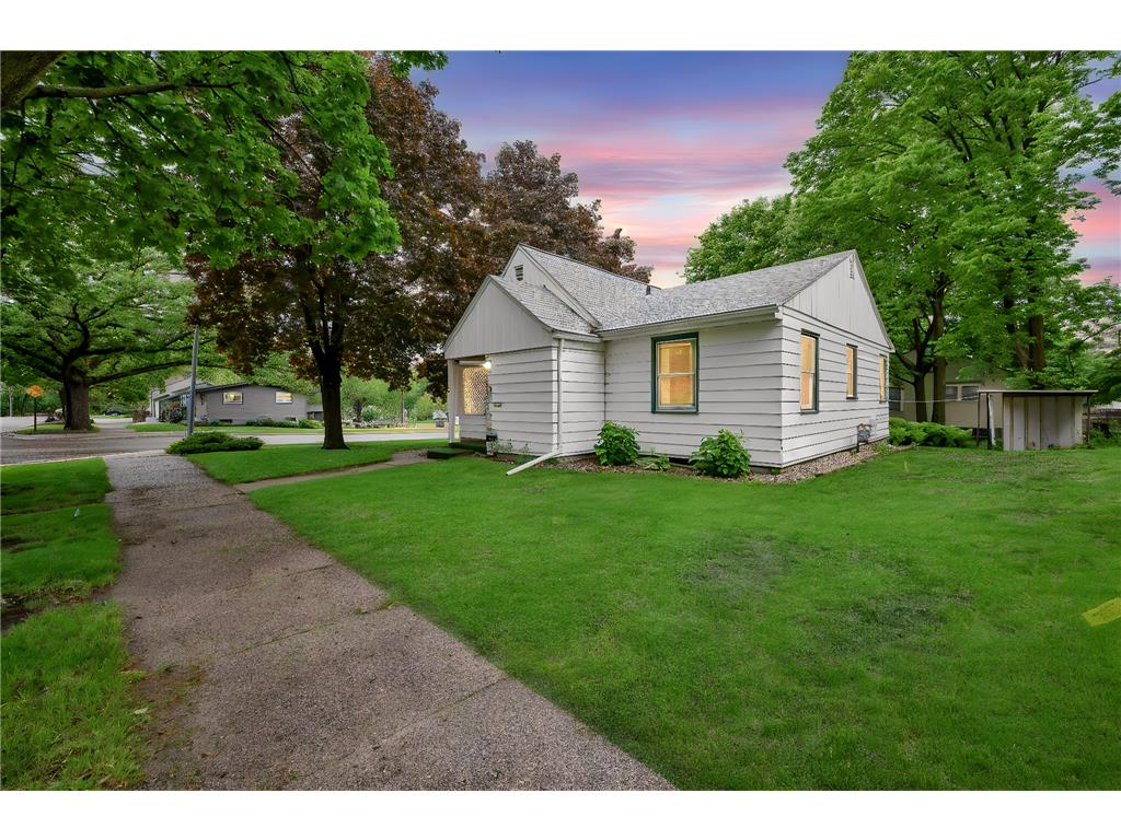 120 W 9th Street Fairmont MN 56031 7070649 image1