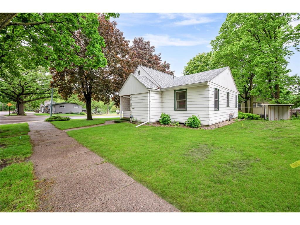 120 W 9th Street Fairmont MN 56031 7070649 image24