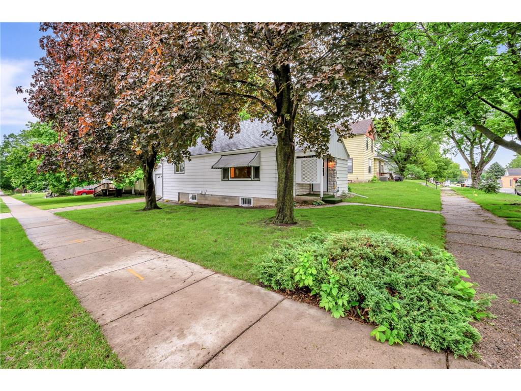 120 W 9th Street Fairmont MN 56031 7070649 image25