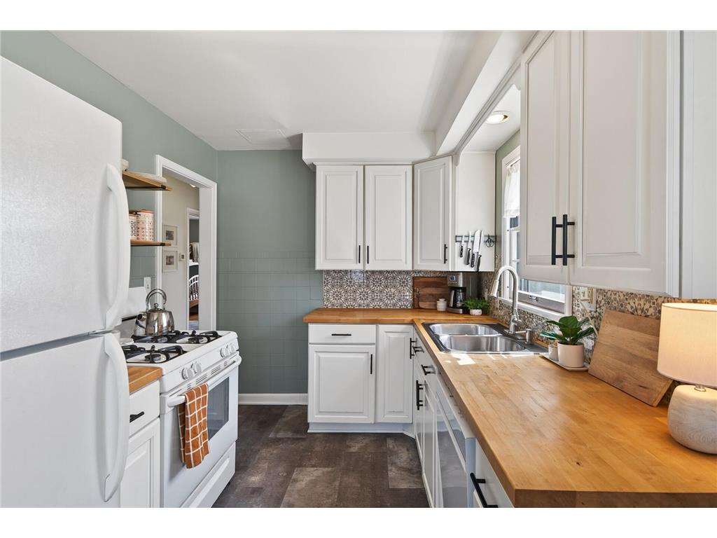 1200 Leland Road E Maplewood MN 55109 7044313 image16
