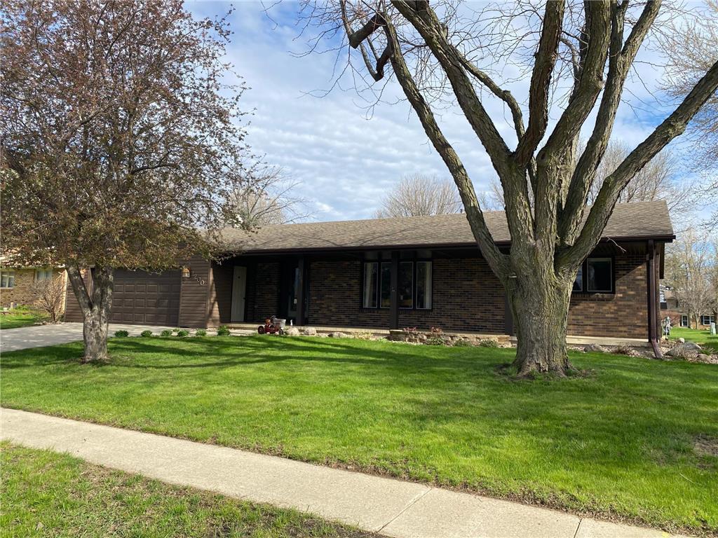 1200 Maplewood Drive, Worthington, MN, 56187 MLS 6471050 Edina Realty