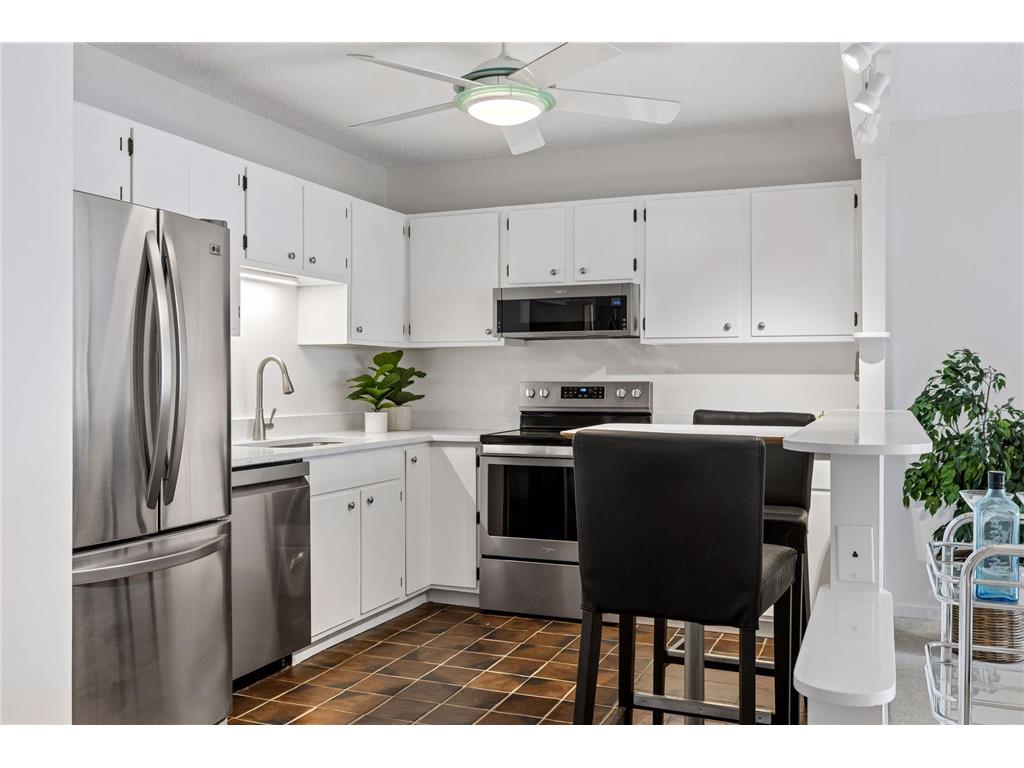 1200 Nicollet Avenue #723 Minneapolis MN 55403 7065698 image6