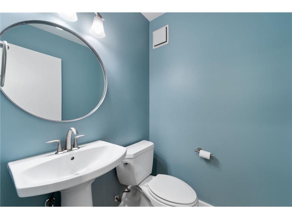 1200 Nicollet Mall #218 Minneapolis MN 55403 7022138 image16