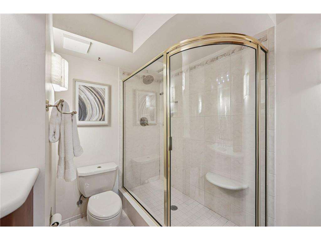 1200 Nicollet Mall #426 Minneapolis MN 55403 6825881 image24