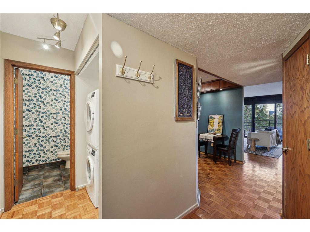 1200 Nicollet Mall #426 Minneapolis MN 55403 6825881 image31