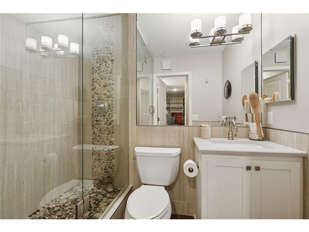 1200 Nicollet Mall #606 Minneapolis MN 55403 6752477 image28