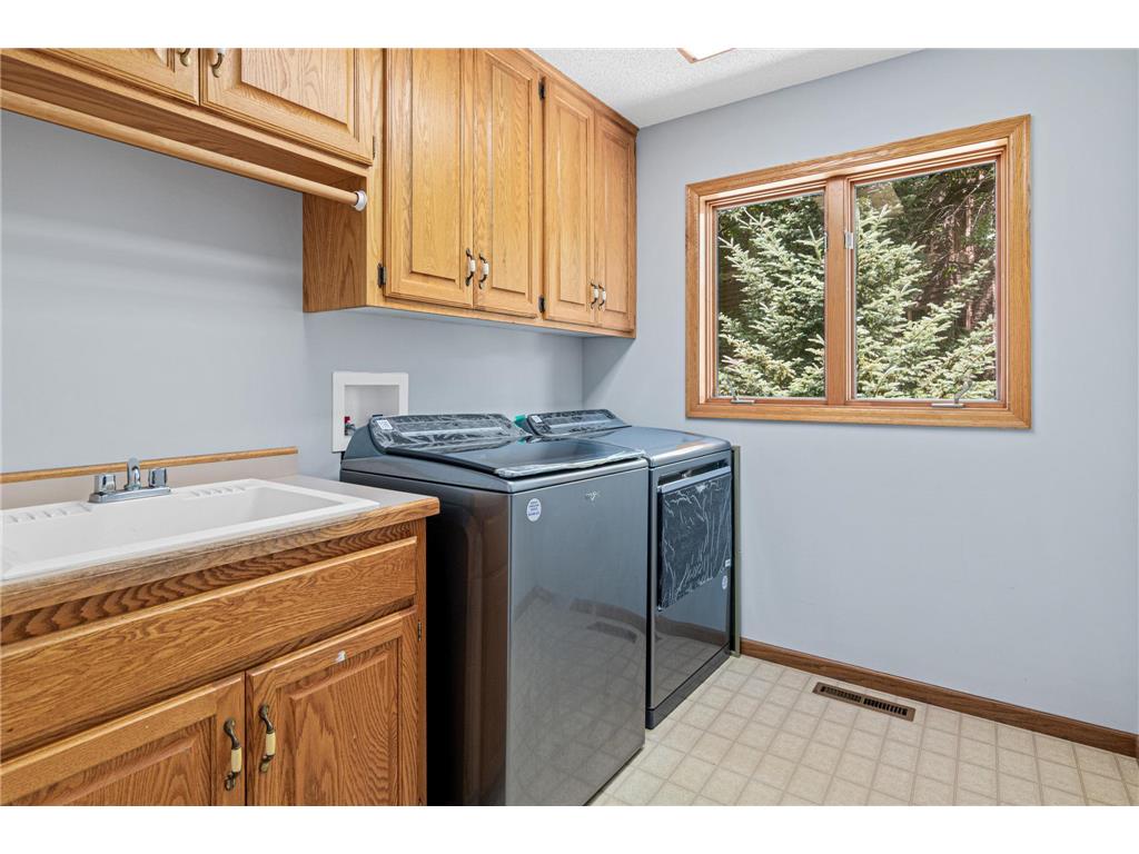 1200 Summit Oaks Drive Burnsville MN 55337 7095601 image26