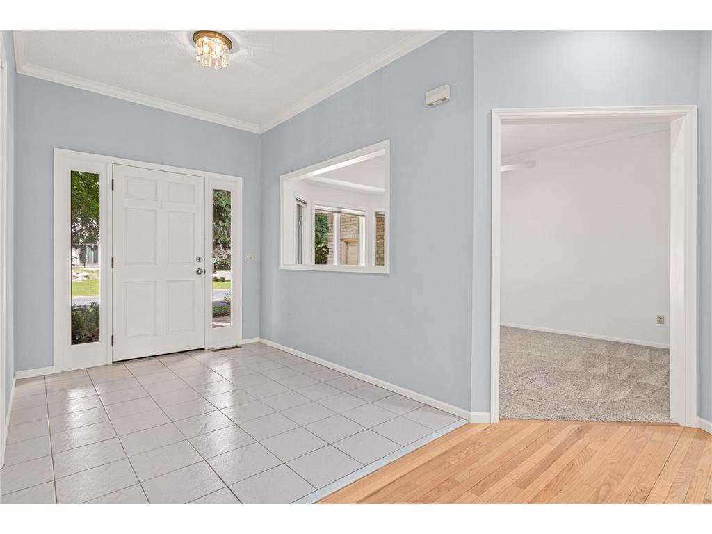 1200 Summit Oaks Drive Burnsville MN 55337 7095601 image9