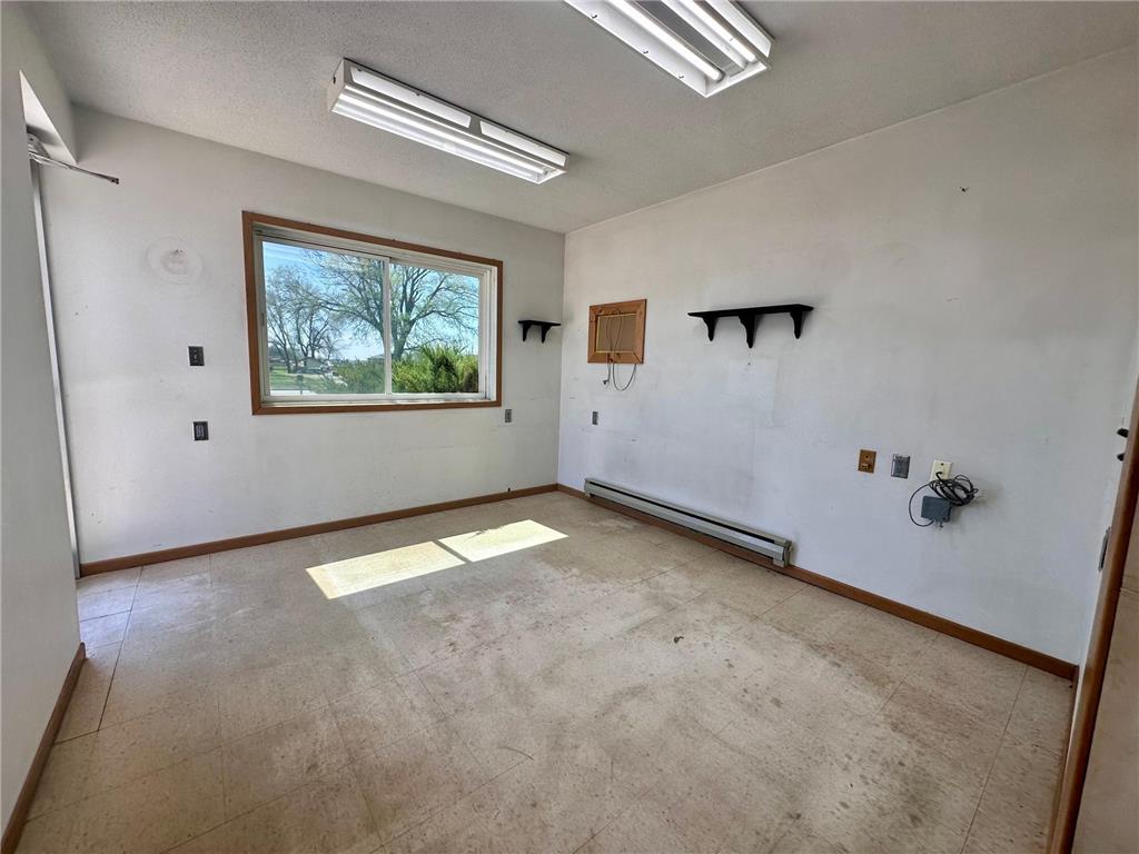 1200 W Main Street Marshall MN 56258 6817961 image8