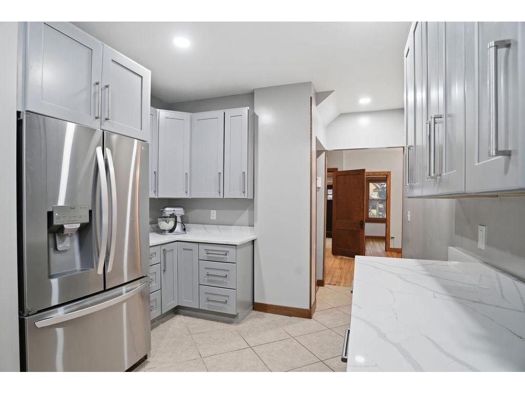 1201 6th Street E Saint Paul MN 55106 6822598 image2