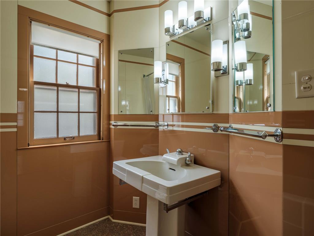 1201 Center Street W Rochester MN 55902 7065578 image25
