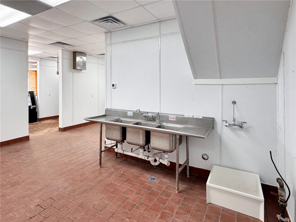 1201 Craig Avenue Tracy MN 56175 6735152 image23