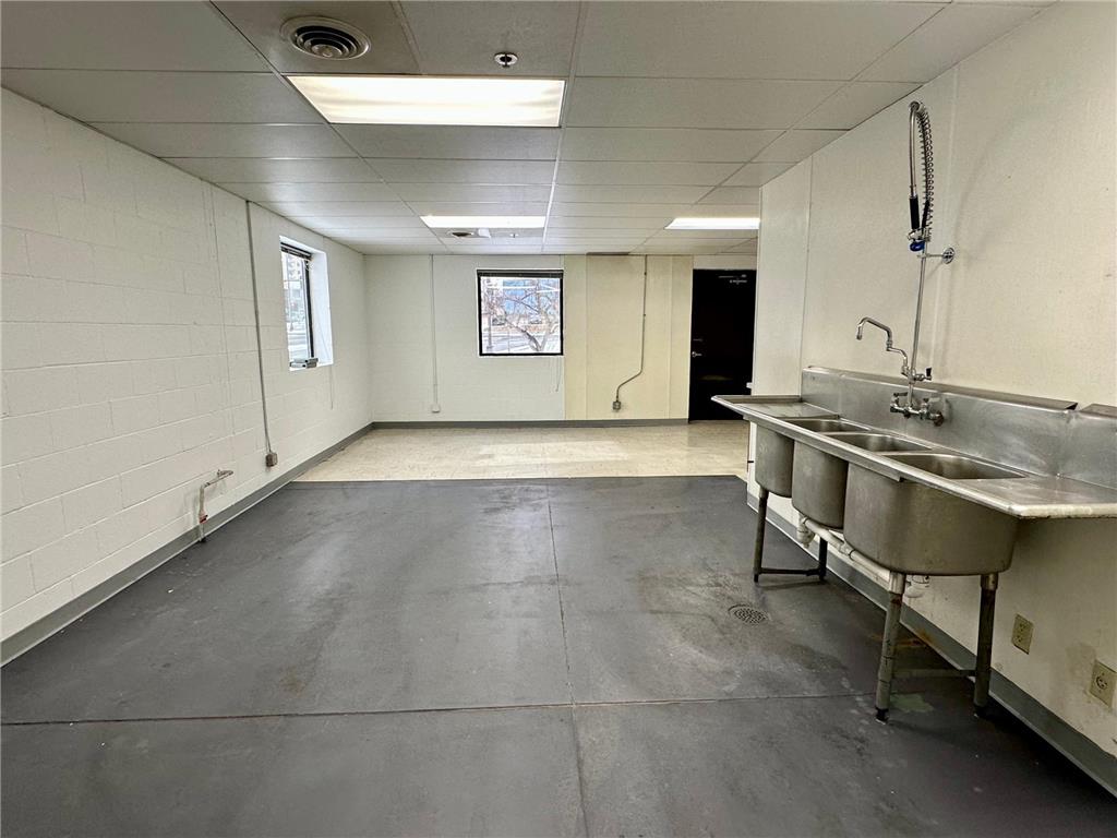 1201 Dupont Avenue N Minneapolis MN 55411 6752184 image9