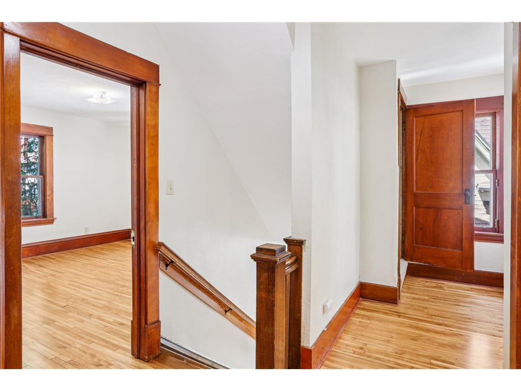 1201 Hague Avenue Saint Paul MN 55104 6748981 image16