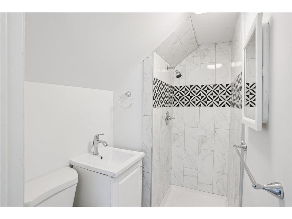 1201 Hague Avenue Saint Paul MN 55104 6748981 image30