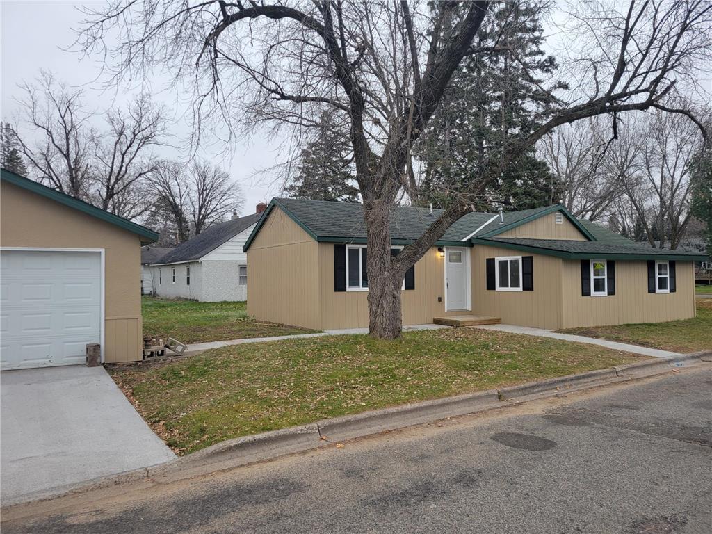 1201 L Street NE Brainerd MN 56401 6822229 image1