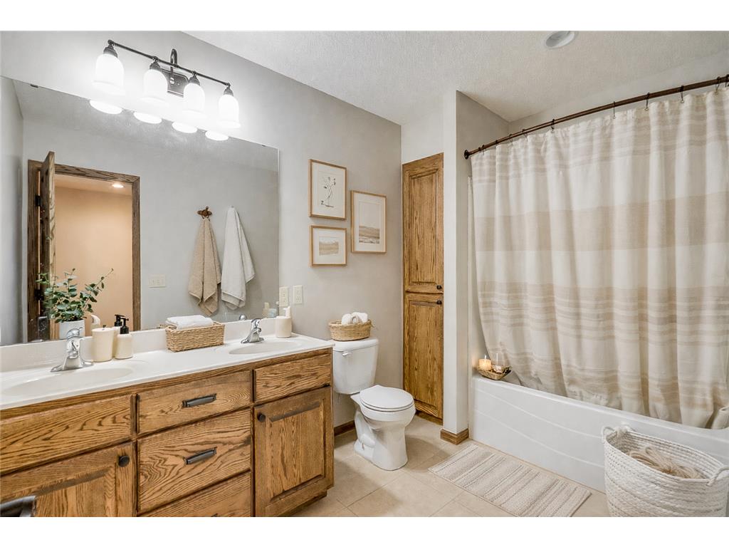 1201 Meadow Street NW Montgomery MN 56069 7017633 image18